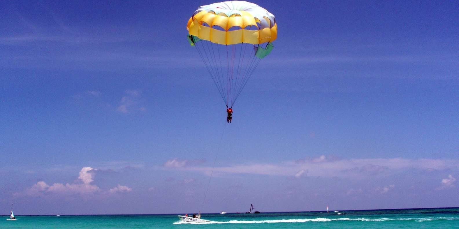 Punta Cana: Parasailing Trip Around the Coast of Bavaro - Image 4